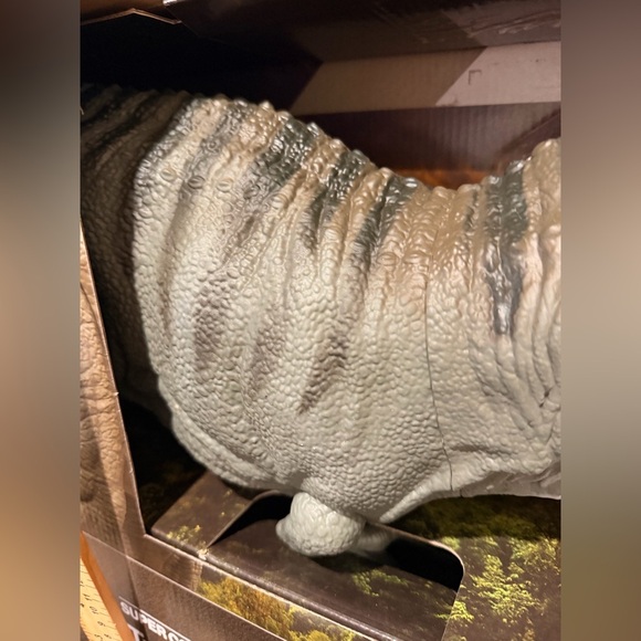 Jurassic World Rebirth Super Colossal Tyrannosaurus Rex NEW TOY - Picture 7 of 14